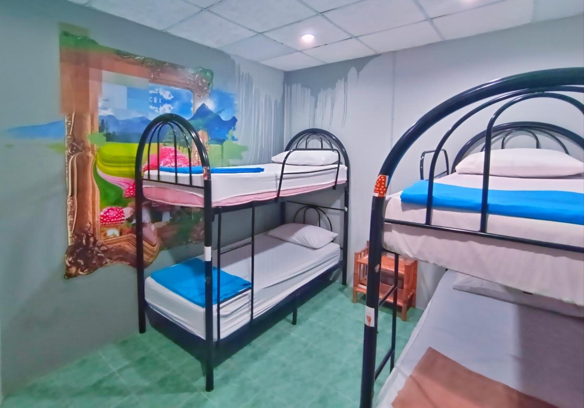 Wet! A Pool Party Hostel By Wild & Wandering Haad Rin Pokoj fotografie